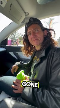 Millionaire blessed a lady who was homeless was 12 years and her story made me cry.hd