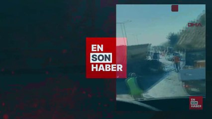 İzmir'de 3 tırın karıştığı kazada kan aktı