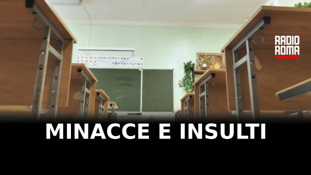 Scritte con minacce e insulti a 3 docenti di un liceo