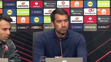 Bronckhorst galibiyeti değerlendirdi! "Skordan ve sonuçtan memnunum"