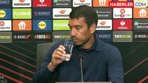 Giovanni van Bronckhorst, Beşiktaşlı futbolcuları canavara benzetti