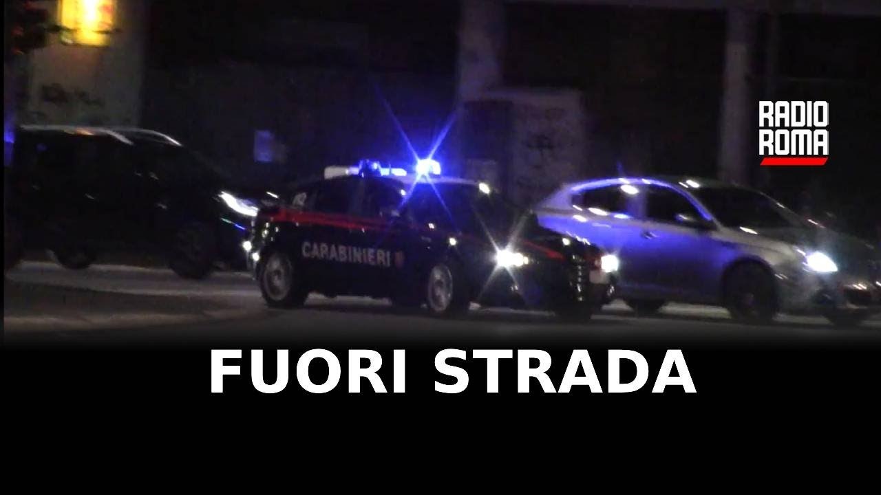 In fuga dai carabinieri finiscono fuori strada, un morto