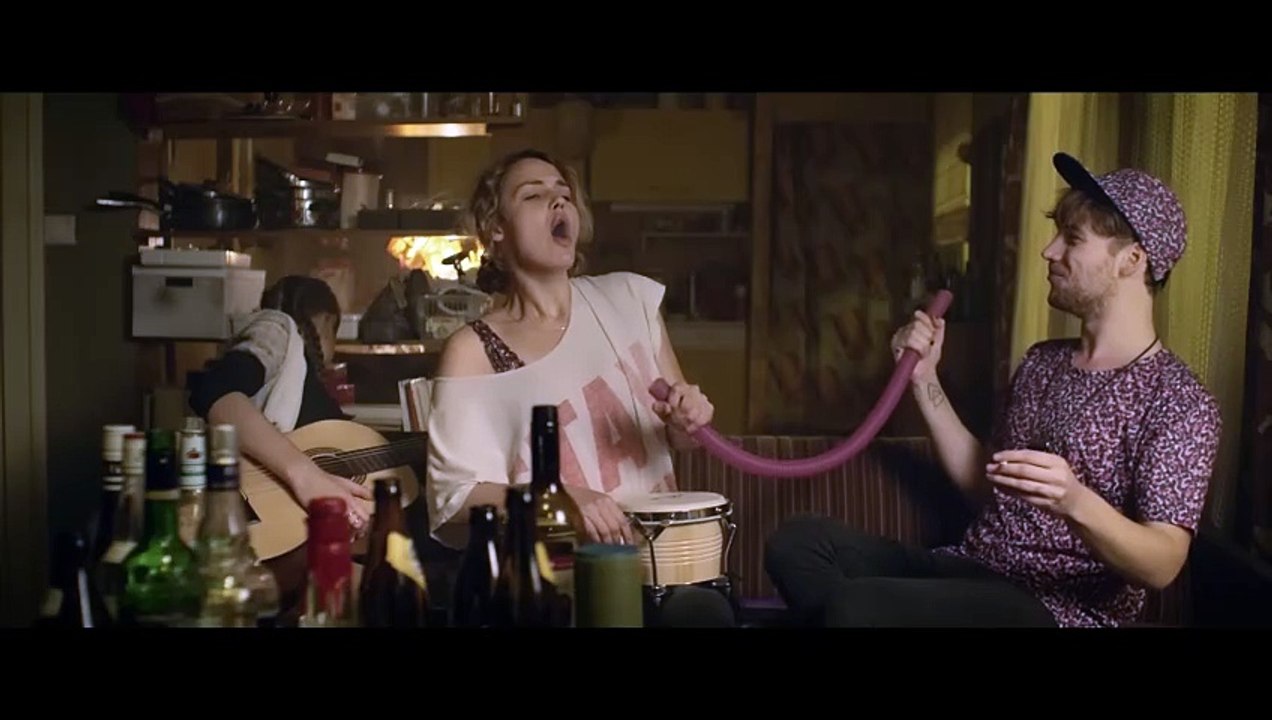 Einmal bitte alles | movie | 2017 | Official Trailer