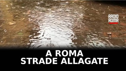 A Roma strade allagate e alberi abbattuti