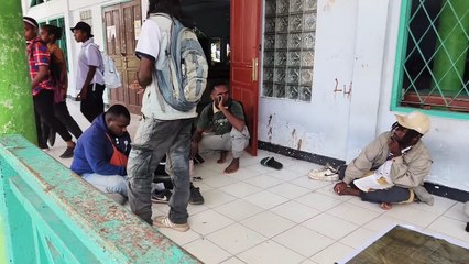 Lapak Baca Bikin Acara di Halaman USTJ Jayapura