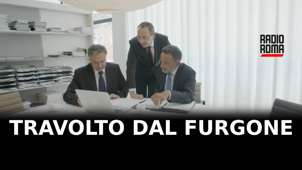 Video Muore operaio 32enne travolto dal furgone