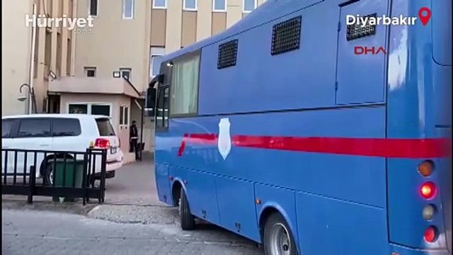 Narin Güran cinayetinde tutuklu sanıklar, ilk duruşma için Diyarbakır Adliyesi’ne getirildi