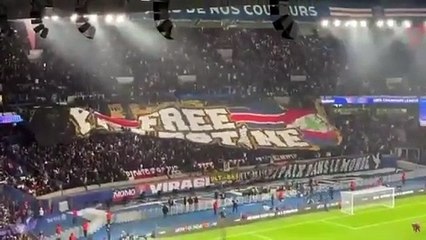 La banderole de la honte déployée hier soir au Parc des Princes avec un combattant palestinien armé et Israël rayé de la carte provoque la colère !