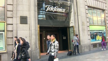 Telefónica gana 989 millones hasta septiembre y cierra un acuerdo de fibra con Vodafone España