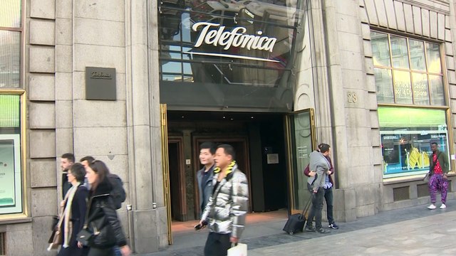 Telefónica gana 989 millones hasta septiembre y cierra un acuerdo de fibra con Vodafone España