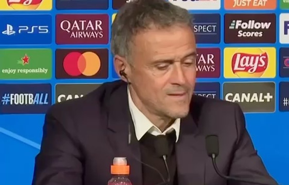 Le #coach espagnol était très #agacé après le revers inquiétant du #PSG contre l'Atlético de Madrid (1-2) mercredi soir lors de la 4e journée de Ligue des champions. #Difficile d’être #journaliste et #supporter certains jours !!!