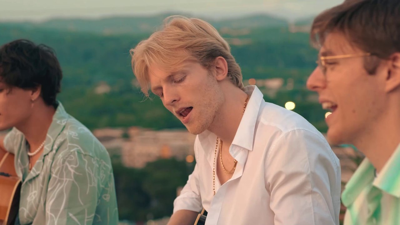 More Amour - Dynamite (Acoustique)