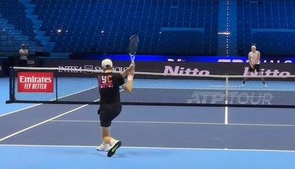 Prima il calciotennis con il team, poi le randellate con Fritz: Sinner si prepara cos? alle Finals