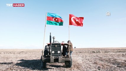 Kırklarelili çiftçi tarlasına "Karabağ Azerbaycan'dır" yazdı