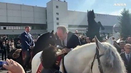 Verona, Lollobrigida e Zaia in sella per l'inaugurazione di Fieracavalli