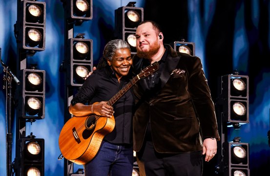 Luke Combs mortified after Tracy Chapman spotted Fast Car lyric error