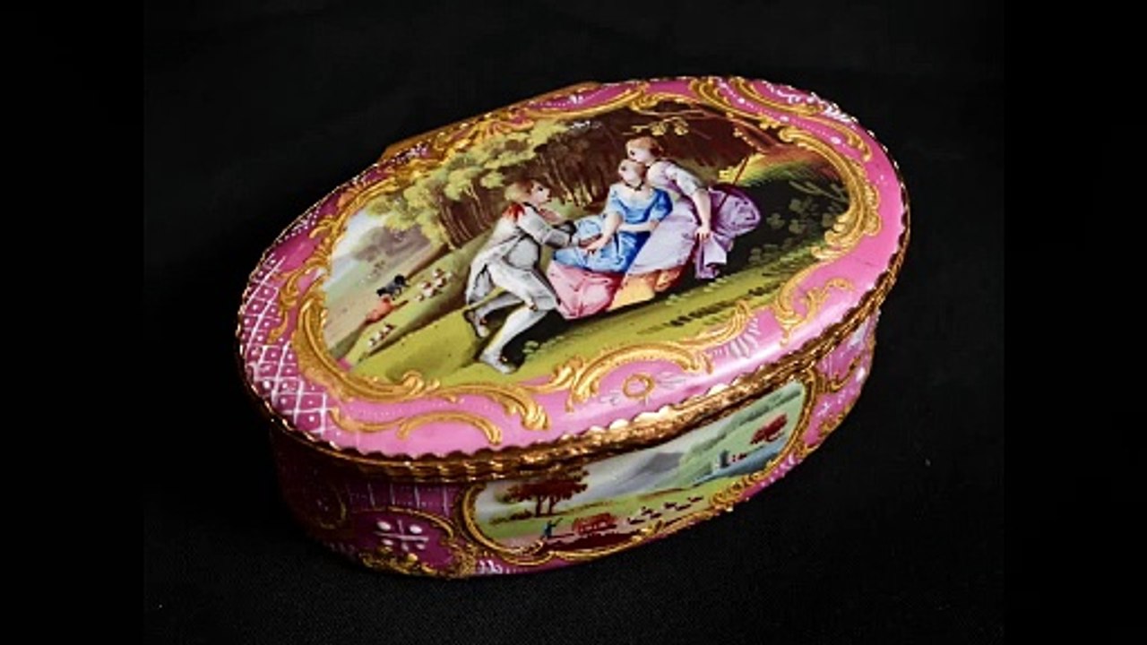 A stunning collection of Bilston enamel pieces are to be auctioned at Fieldings Auctioneers.