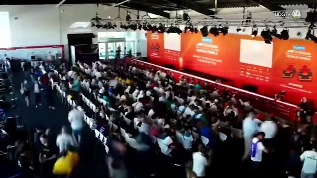 Alumnas de la Prepa Tonalá irán a Arabia Saudita con uno de los autos estudiantiles más veloces