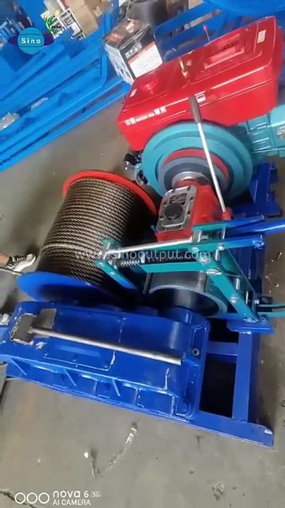 Sinooutput 10ton diesel winch speed is 18m/min, engine power 35hp, electrical start, configuration is engine+gearbox+reducer+winch, compact structure, delivery time within one month.