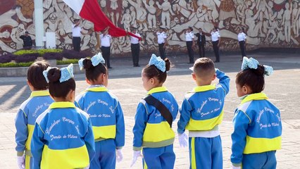 Segob realiza primera ceremonia de abanderamiento en escuelas de nivel básico