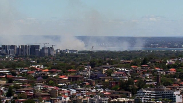 Qantas flight makes emergency landing at Sydney airport