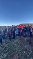 Çocukların yürek burkan çağrısı: 'Yol, su ve eğitim için sesimizi duyun!'