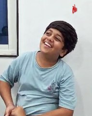 समाधानकारक शिक्षण मिळवण्यासाठी त्याने ९ शाळा बदलल्या