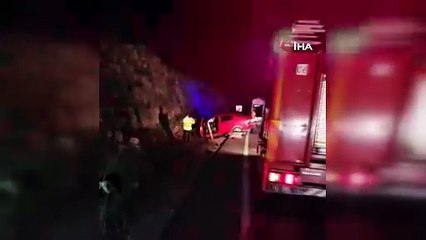 Refüje düşen otomobilinde can verdi