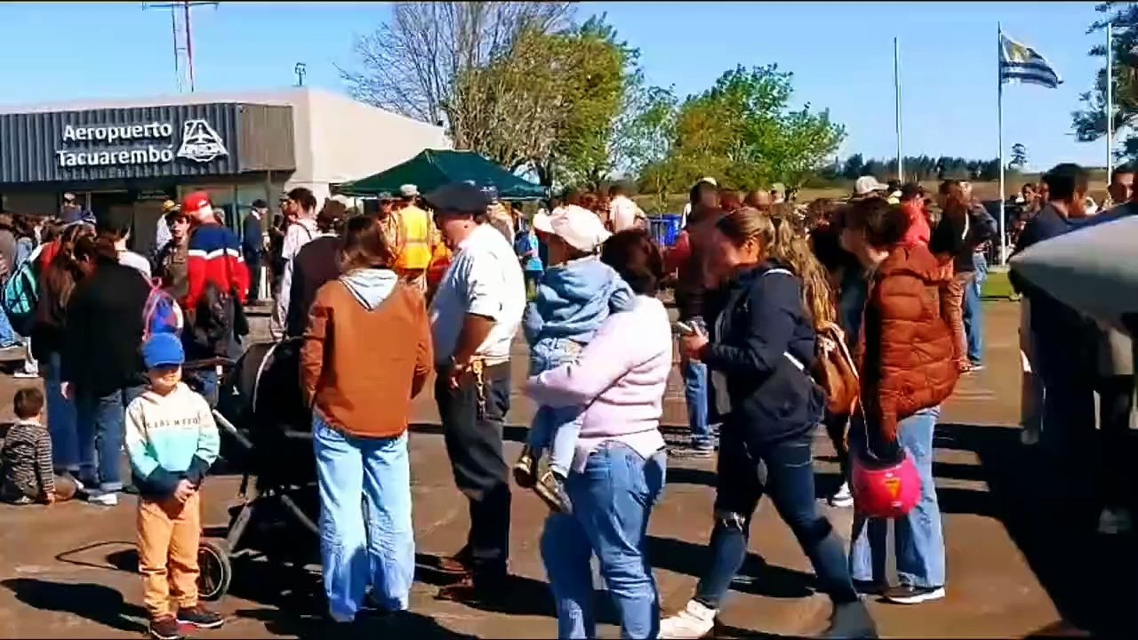 Aviones de la Fuerza Aérea Uruguaya en el Aeropuerto de Tacuarembó - Puertas Abiertas (18/04/2024)