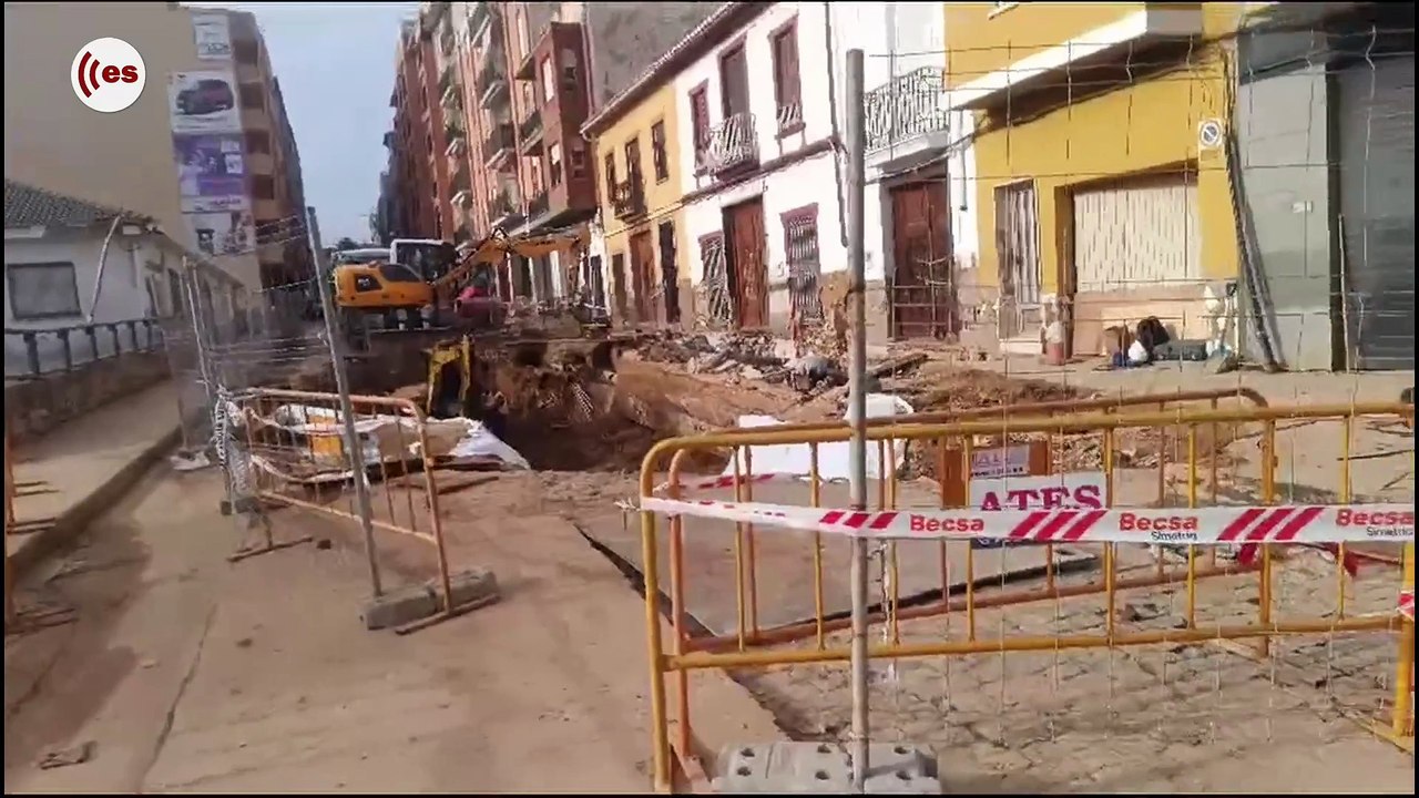 Un enorme barranco atraviesa Chiva tras la DANA: "Fue un tsunami, una ola enorme"