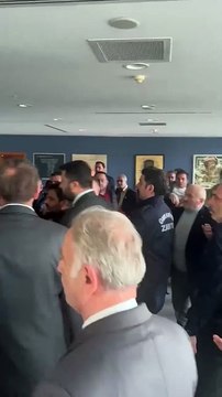 Ümraniye Belediye Meclisi'nde kavga çıktı! CHP'li Meclis üyelerine saldırdılar