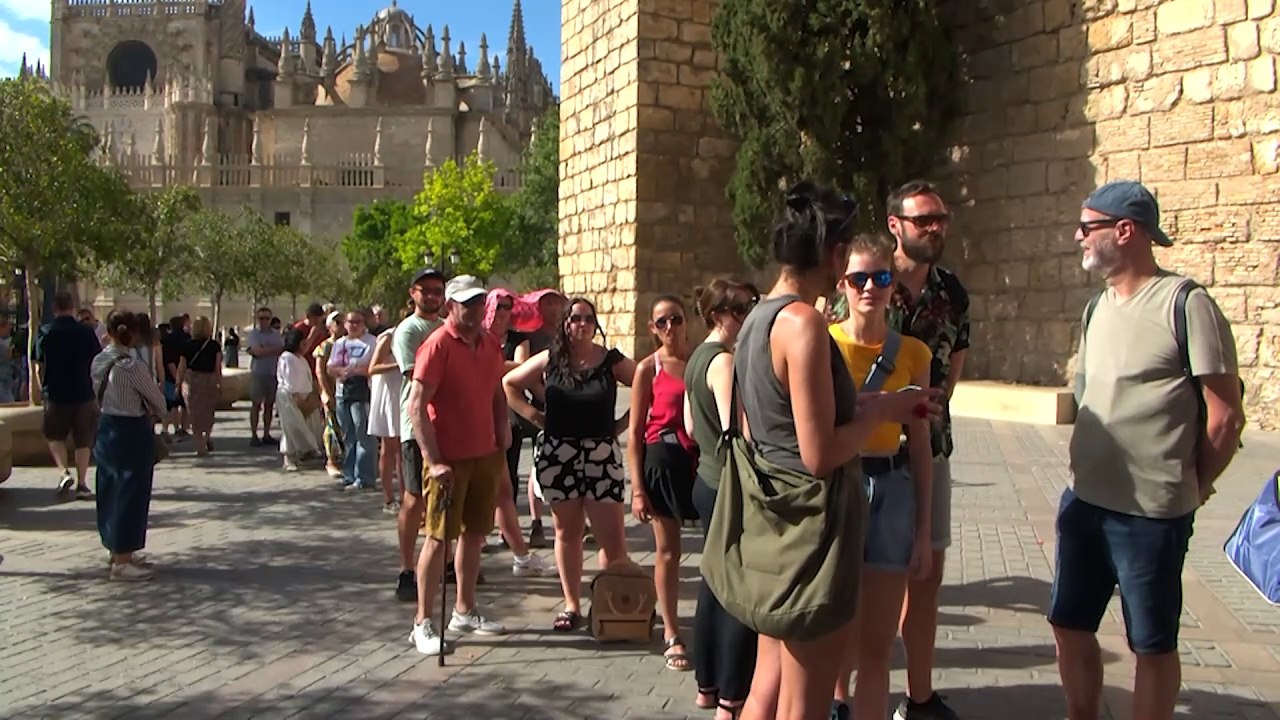 Los trabajadores turísticos aumentan un 2,3% y España supera los 3 millones de ocupados