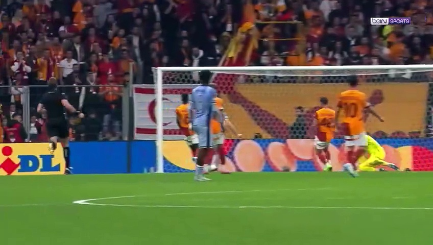 Galatasaray down Spurs to go top in Europa League