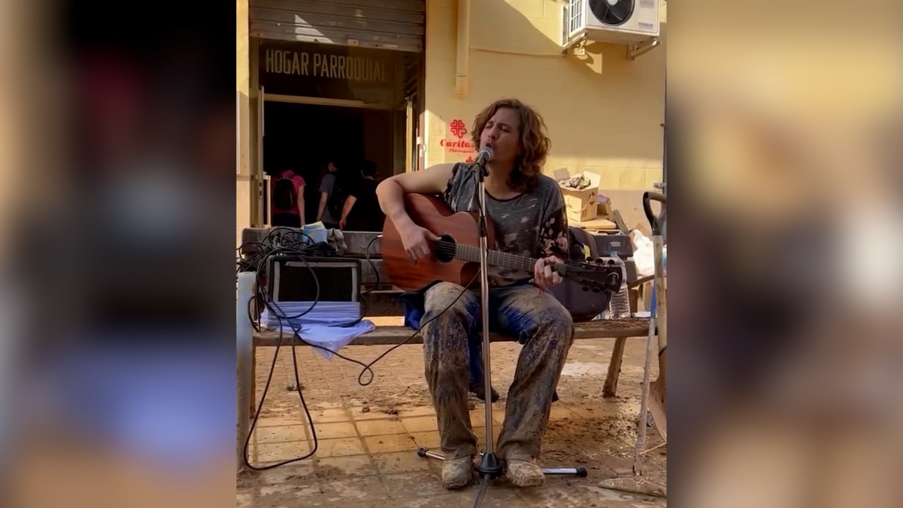 El gesto de este músico para animar a los vecinos de Masanasa afectados por la DANA
