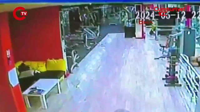 Olay anı kameraya yansıdı... 3 yaşındaki oğlunun gözü önünde öldürüldü!