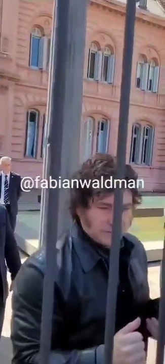 El mensaje de Javier Milei para los trabajadores de Aerolíneas Argentinas