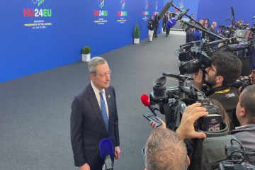Nato, Draghi: "Spendere 2% per difesa seguendo regole si può" - Video