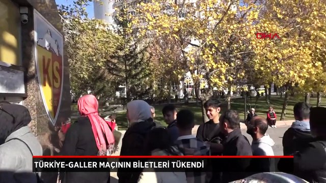 Türkiye-Galler maçının biletleri tükendi; taraftarlar kuyruktan ayrılmadı