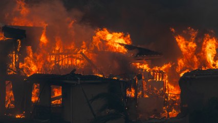 Le « Mountain Fire », l’impressionnant incendie qui dévaste la Californie et menace Los Angeles