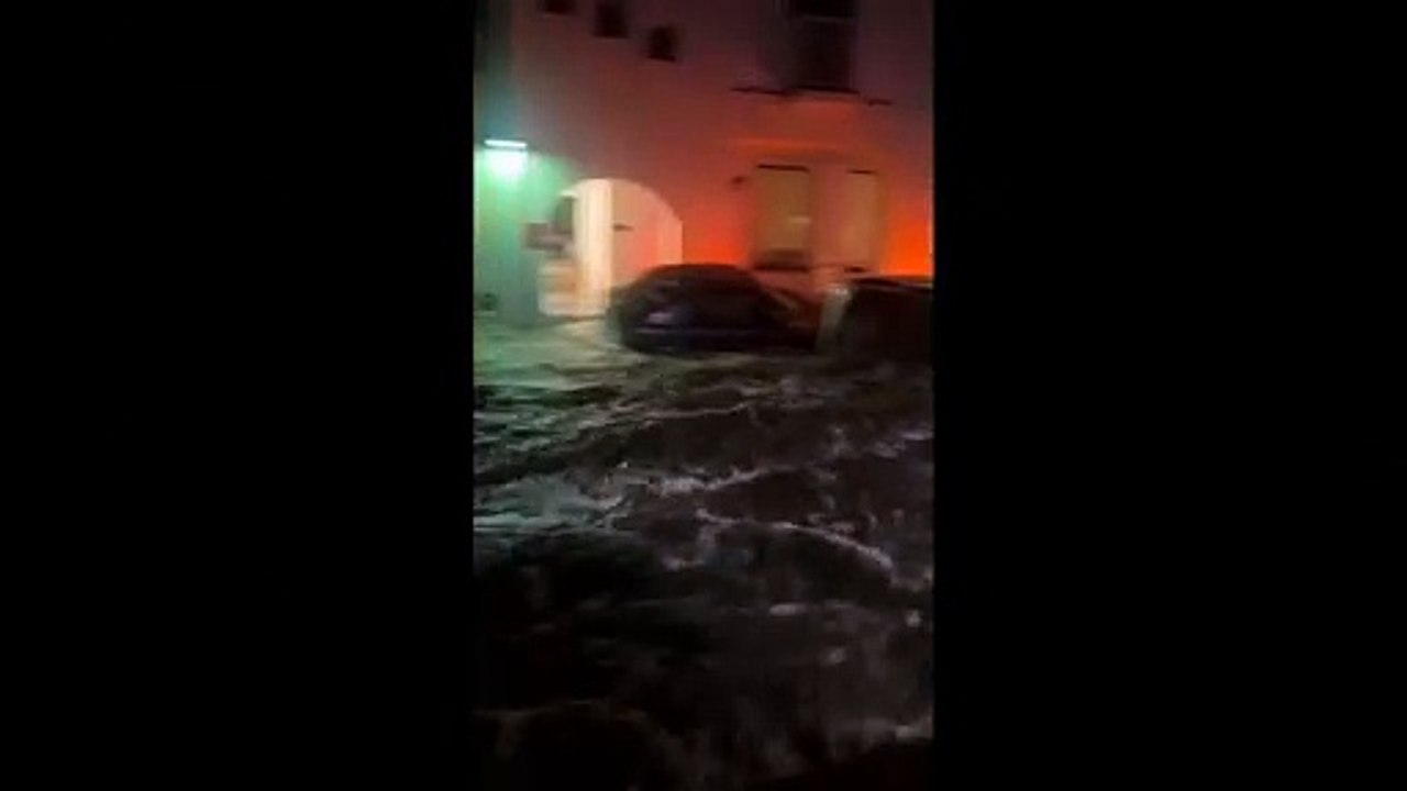 Neue unwetter verursachen Überschwemmungen in spanien