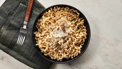 How to Make Three-Pepper Cacio e Pepe