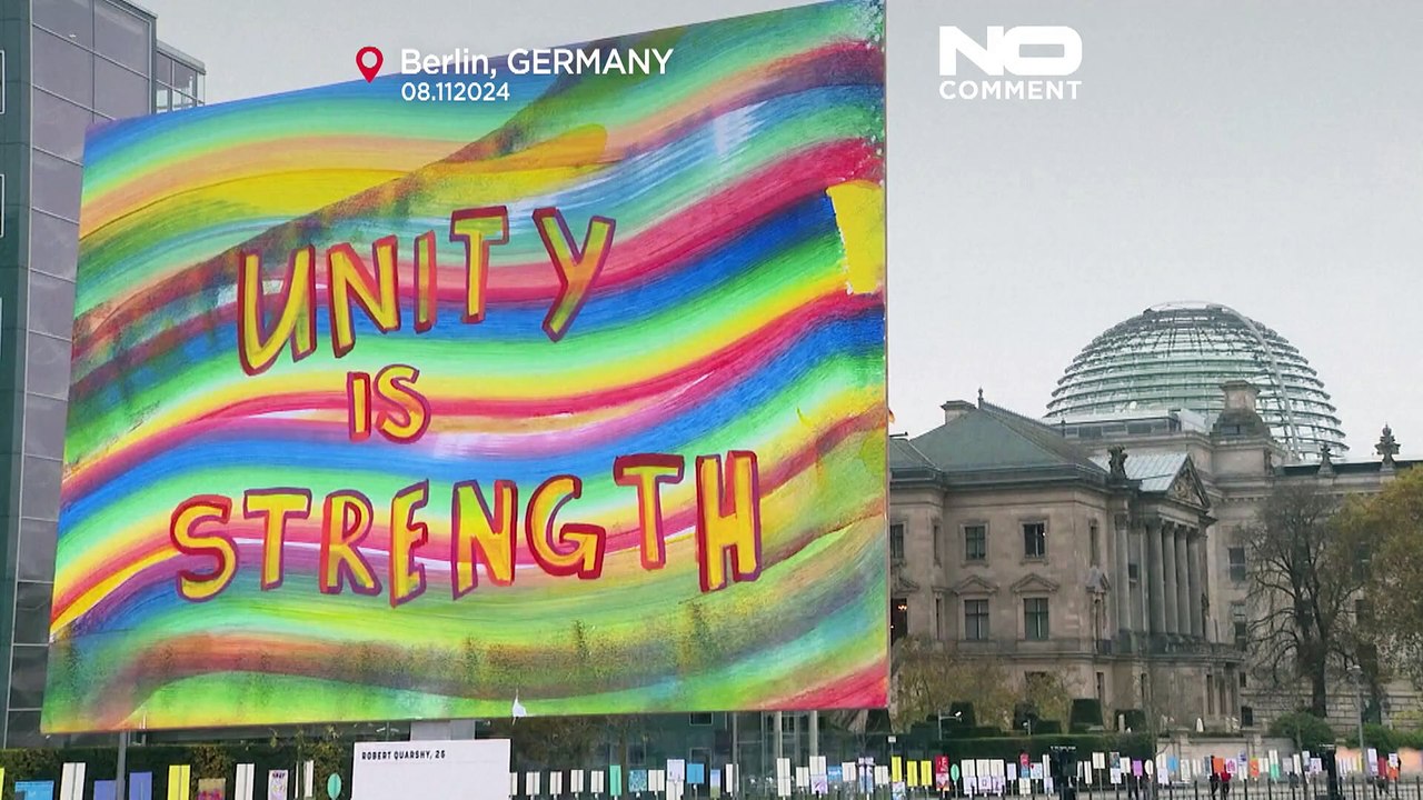 Art installation marks Berlin wall's 35th anniversary