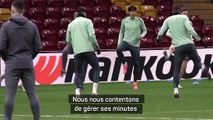 Même si Son n'aime pas sortir, Postecoglou entend bien protéger son joueur