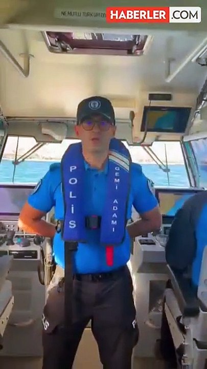 Mersin Emniyet Müdürlüğü'nden tüyleri diken diken eden 10 Kasım videosu