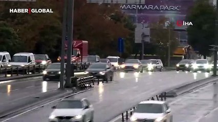 E-5'te Ata'ya saygı! Saat 09.05'te İstanbul yollarında hayat durdu