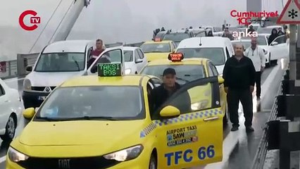 09:05 geçe İstanbul'da hayat durdu... Atatürk'ü saygı ve özlemle anıyoruz