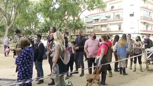 Afectados por la DANA de Valencia tratan de dar comienzo a su nueva normalidad