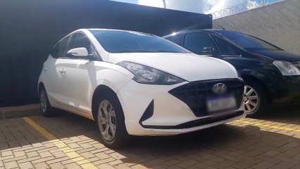 Mulher passa em alta velocidade em frente ao Exército, é parada e atinge 1,72 mg/L no bafômetro