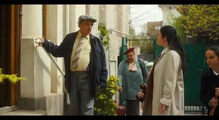 'Between Borders' - Tráiler Oficial