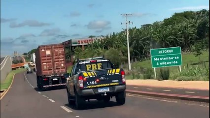 Motorista de Cascavel é preso com carreta carregada com maconha na BR-163